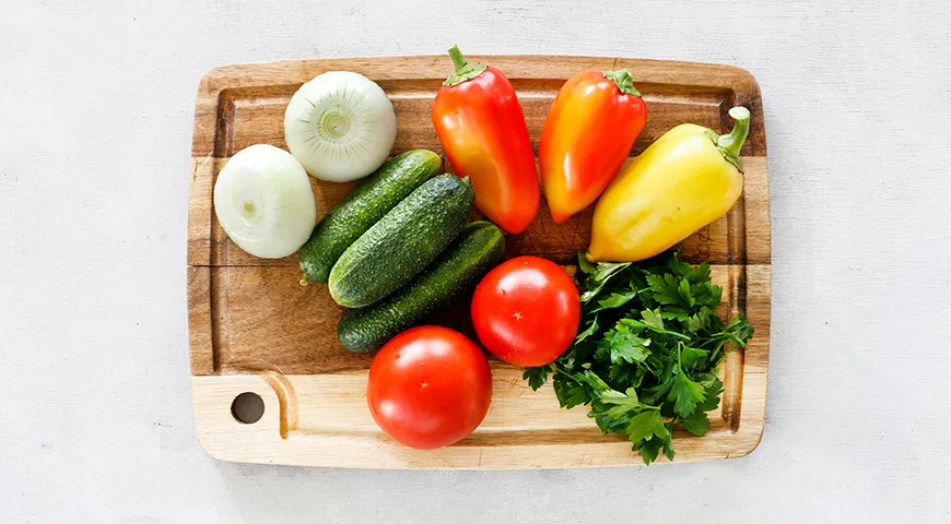 Insalata Donskoy con cetrioli per l'inverno