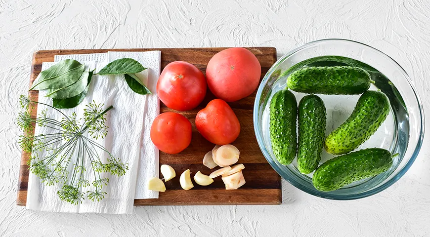 Ricetta per cetrioli e pomodori senza sterilizzazione